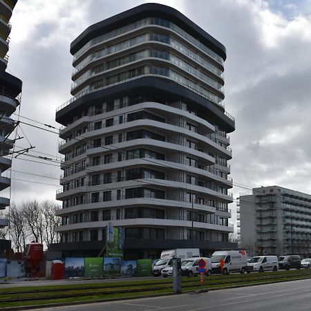 Lichtrijk 2-Slaapkamerappartement Met Zeezicht En Gratis Parking Ostend Luaran gambar