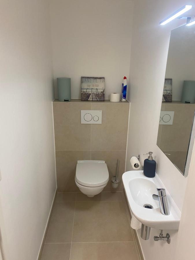 Lichtrijk 2-Slaapkamerappartement Met Zeezicht En Gratis Parking Ostend Luaran gambar